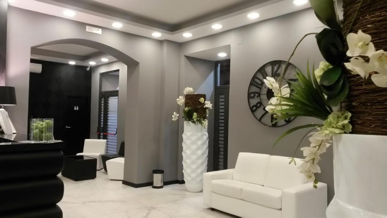 Sweet Central Hotel Касерта Екстериор снимка