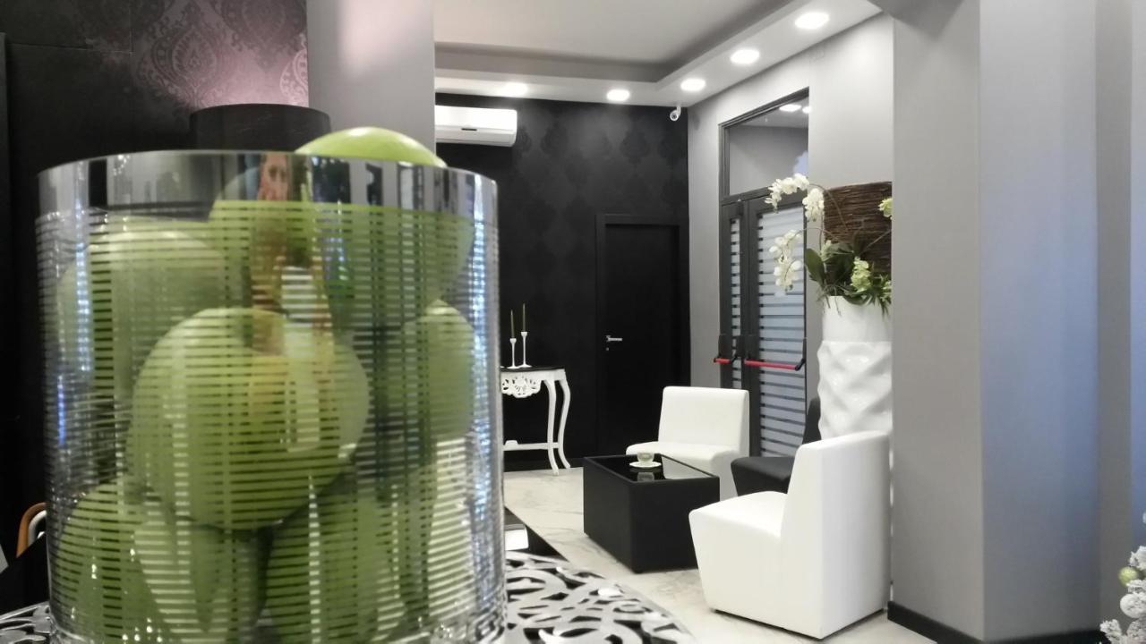 Sweet Central Hotel Касерта Екстериор снимка